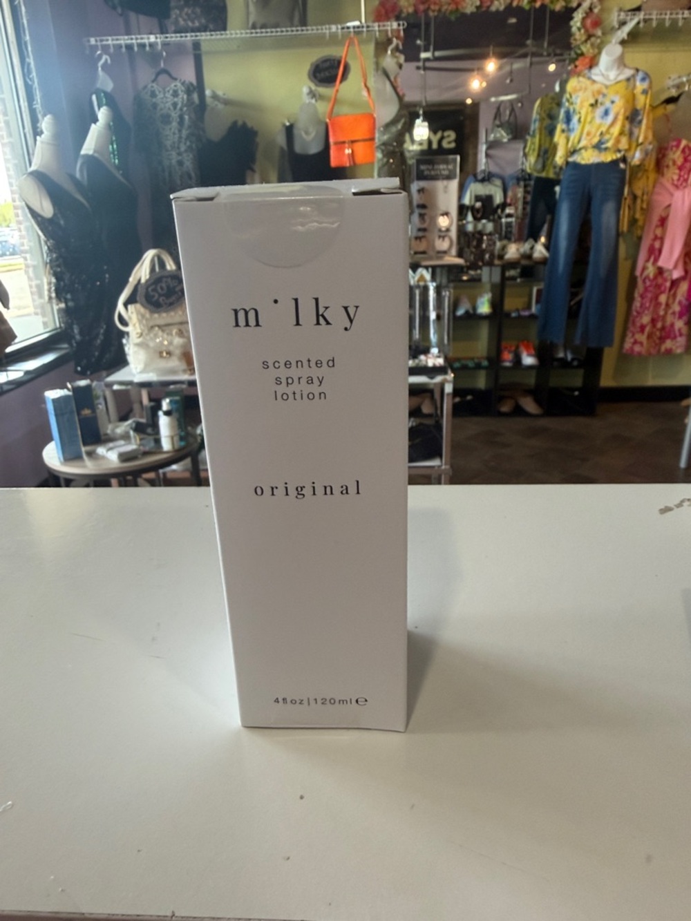 milky Original Scented Spray Lotion – White